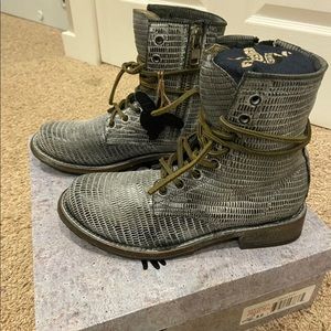 🤩IN SEARCH OF!! Sz8 Freebird Manchester BlueSnake